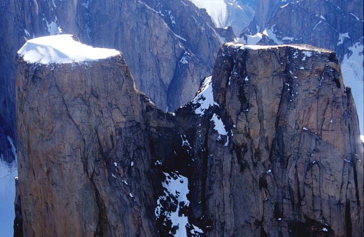 Самый большой вертикальный склон на Земле: гора Тор, остров Баффин, Канада