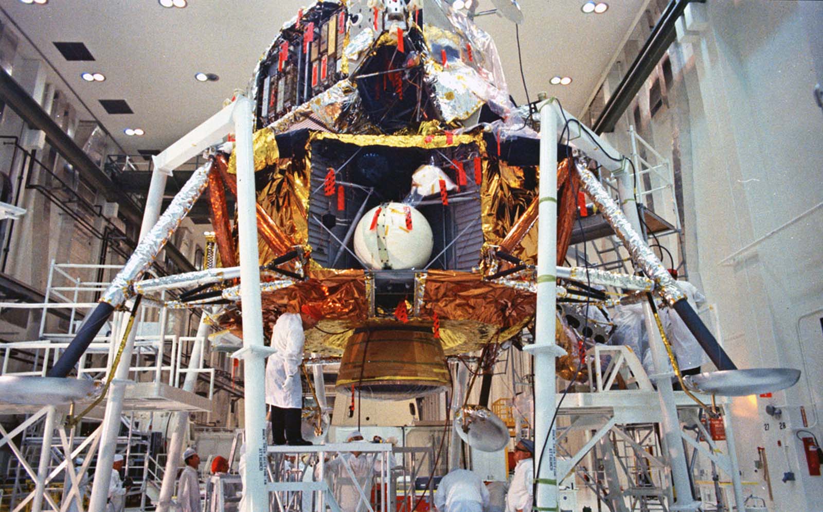 проверка лунного модуля «Аполлон-11»
