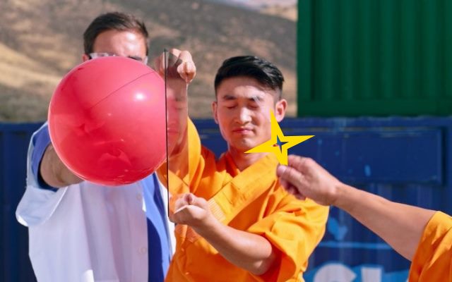 Подробнее о статье Шаолиньский монах показал, как броском иголки разбить стекло (Видео)