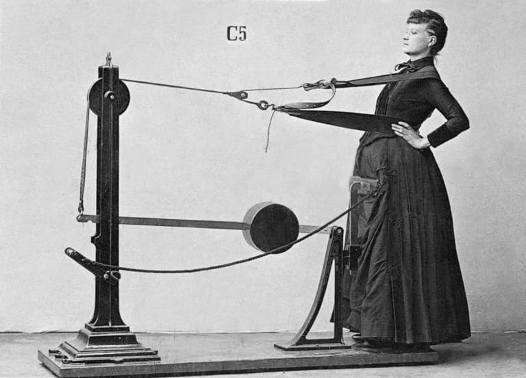 Подробнее о статье Первые в мире спортивные тренажеры, 1892 г