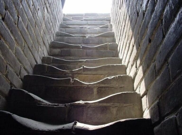 Лестница на Великой Китайской стене